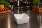 Bol carré blanc en mélamine, dimensions : 8,5 x 8,5 cm, collection G-Line. GL-15855 €2.99 Bols